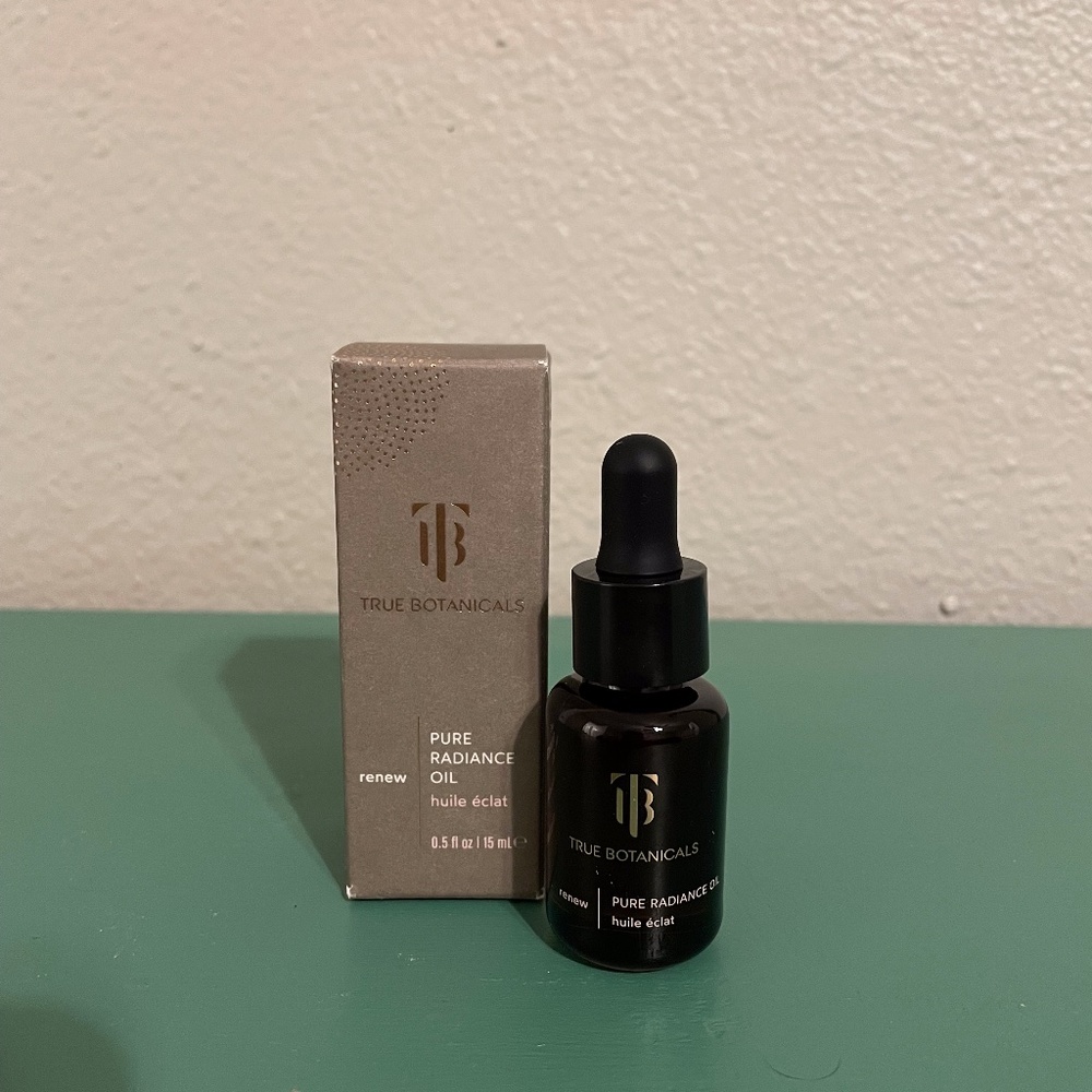 True Botanicals Renew Pure Radiance Oil
